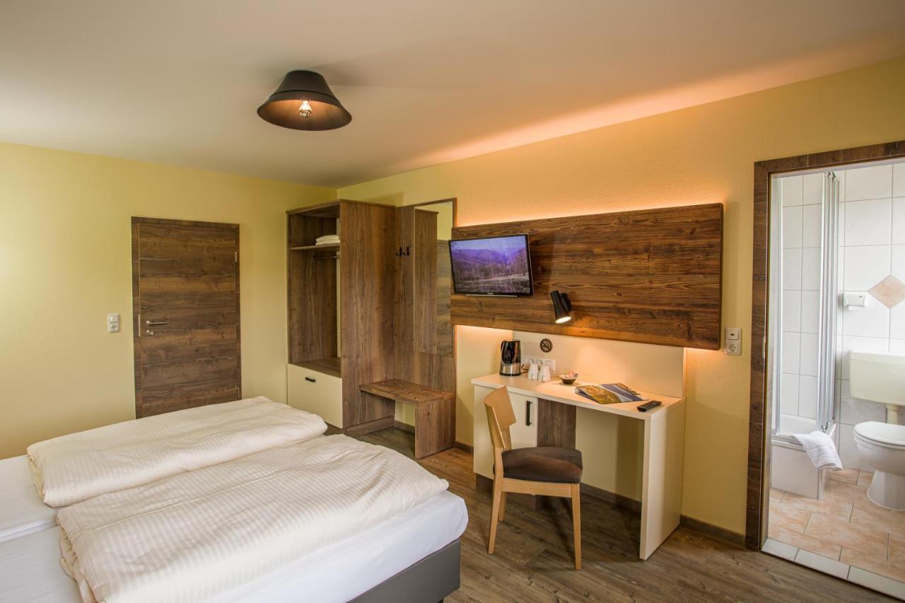 Restaurant Gruener Baum Hotel Leidersbach Ngoại thất bức ảnh